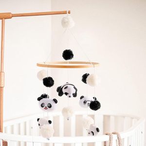 Babymobiel voor bed - panda mobiel - houten commode - wollen bol - baby meisjes jongens - rammelaar houten cadeau - Kerstmis