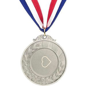 Akyol - hart medaille zilverkleuring - Liefde - voor de beste vriend/ vriendin - gegraveerde sleutelhanger - vriendje cadeau - verjaardag - gepersonaliseerd - sleutelhanger met naam