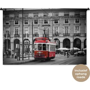 Wandkleed Rood zwart wit - Zwart-wit foto met een rode tram Wandkleed katoen 150x100 cm - Wandtapijt met foto