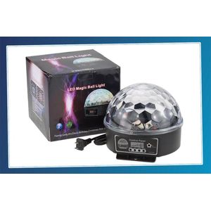 Discobol // Magic Ball Light // Geluid gestuurd // Vele geprogrammeerde standen // DMX // Master / Slave - Lichteffect - Discolamp - Sfeerverlichting - Feestverlichting - Spiegelbol