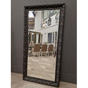 Grote Spiegel glasmaat 100x200 cm in zwarte barok lijst - Antonio Napoli Antiekzwart Buitenmaat 125x225cm horizontaal of verticaal ophangen of als staande spiegel neerzetten - Facetrand - Duurzaam en Veilig Spiegelglas - luxe spiegel