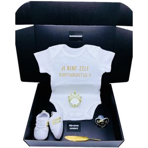 Kraamcadeau - koetsiekoetsie - romper - baby sneakers - speen - rechtstreeks versturen mogelijk