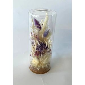 droogbloemen boeket 25cm paars in glas cilinder op een kurk voet