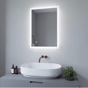 50 x 70 cm LED badkamerspiegel wandspiegel badkamerspiegel met verlichting lichtspiegel badkamer spiegel touch schakelaar kleurtemperatuur koud wit 6400 K IP44 CE energiebesparend