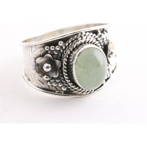 Bewerkte zilveren ring met groene aventurijn - maat 16