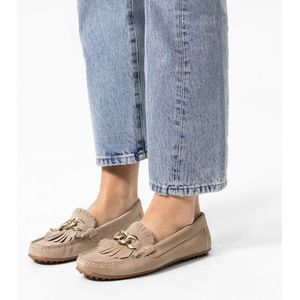 Manfield - Dames - Taupe suède loafers met goudklerurig detail - Maat 39