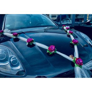 MELANIA Auto Versiering Bruiloft - Trouwauto Decoratie - Autodecoratie - Rozen & Tule - Motorkap Versiering - Autobloemstuk Bruiloft - Bloemen voor op de Auto - Bloemen voor op de Motorkap - Tule Lint met 9 Rozen - Autolinten met Rozen AUTODECO.NL