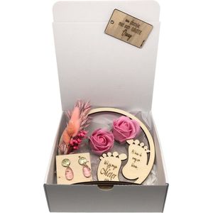 Geschenkbox Wil jij mijn METER zijn? | roze | flowerhoop | droogbloemen | oorbellen | meter vragen | meter worden | peettante vragen | peettante worden | cadeau | doosje met een vraag | hoepel  droogbloemen