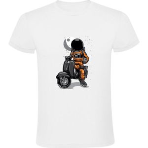 Astronaut op een scooter Heren T-shirt - ruimte - maan - space - ruimtevaart