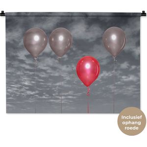 Wandkleed Rood zwart wit - Een zwart-wit foto met drie grijze ballonnen en een rode ballon Wandkleed katoen 90x67 cm - Wandtapijt met foto