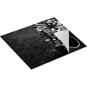 Chefcare Inductie Beschermer Groentes op een Zwarte Achtergrond - Zwart Wit - 60x55 cm - Afdekplaat Inductie - Kookplaat Beschermer - Inductie Mat