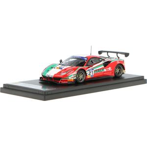 De 1:43 Diecast Modelcar van het Ferrari 488 GT3 Team Italy #21 van de Motorsport Games GT Cup Vallelunga 2019. De coureurs waren G. Roda Sr en G. Roda Jr. De fabrikant is Looksmart.