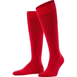 FALKE Airport lang eenkleurig wol katoen kniekousen heren rood - maat 47-48