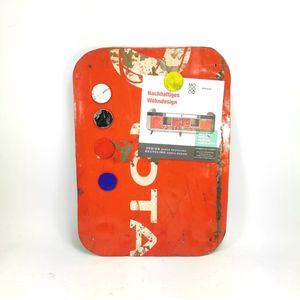 Moogoo Creative Africa - Magneetbord - Rood - Gemaakt van gerecyclede olievaten