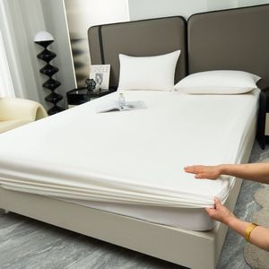Slowwave NightBreeze hoeslaken - 100% TENCEL™ lyocell - Extreem zacht en comfortabel - Altijd een heerlijke slaaptemperatuur - Vochtregulerend - Hypoallergeen en antibacterieel - Sterk, duurzaam en kleurvast - Kleur: Off White - 160x210x35cm