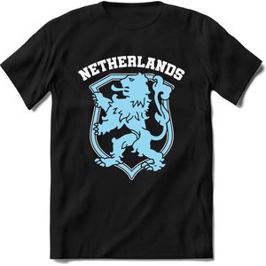 Nederland - Licht Blauw - T-Shirt Heren / Dames  - Nederland / Holland / Koningsdag Souvenirs Cadeau Shirt - grappige Spreuken, Zinnen en Teksten. Maat XXL