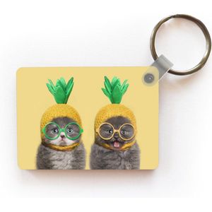 Sleutelhanger - Komische kittens met ananasmutsen en een bril - Uitdeelcadeautjes - Plastic