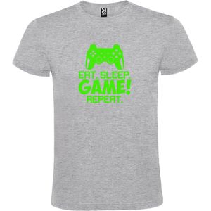 Grijs t-shirt met tekst 'EAT SLEEP GAME REPEAT' print Groen  size XL