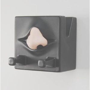 Antartidee - sleutelrekje - neus - zwart - Italiaans - Design - polystone