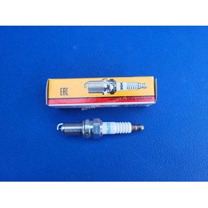 NGK Bougie DCPR6E