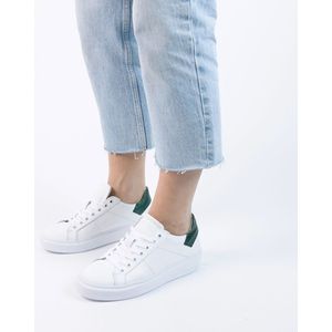 Manfield - Dames - Witte leren sneakers met groene metallic details - Maat 42