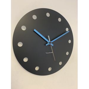Wandklok CHANTALBRANDO -- BLACK -- NEVADA 34 -- MODERN DESIGN IN ZWART