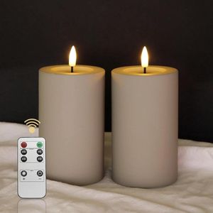 Led Kaarsen met Bewegende Vlam Set van 2 Waterdichte Timer Afstandsbediening Realistische Flikkerende Stompkaarsen op Batterijen voor Binnen en Buiten Tuin Grijs.