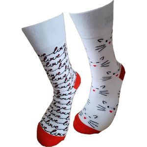 Verjaardag cadeau - Love Cats Sokken - Kaas - Wijn - Sokken - Leuke sokken - Vrolijke sokken - Luckyday Socks - Sokken met tekst - Aparte Sokken - Socks waar je Happy van wordt