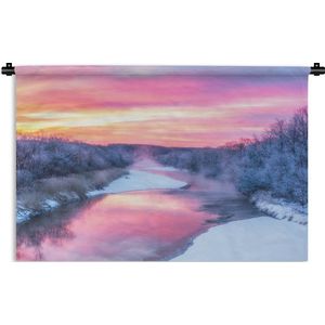 Wandkleed Kalm - Kleurrijke lucht boven een kalm winters landschap Wandkleed katoen 90x60 cm - Wandtapijt met foto