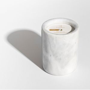 Luxe geurkaars - marmer - wit marmer - geurkaars - design item - luxe kaars - luxueze kaars - herbruikbare houder - frisse geur - zomergeur - bloemig - sojawax - 100% biologisch - marble candle - uniek cadeau