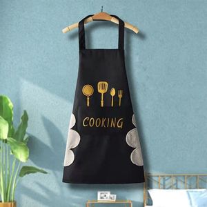Keukenschort - Waterproof - Mannen - Vrouwen - Keuken - Accessoires - Koken - Schoonmaken - Schort - Met tekst ""Cooking"" - Zwart met gouden bedrukking - PVC