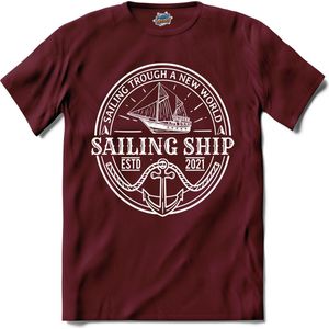Sailing Trough A New World | Wind zeilen - Boot - Zeilboot - T-Shirt - Unisex - Burgundy - Maat S