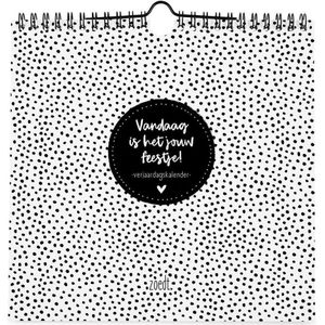 Zoedt verjaardagskalender - zwart wit - vierkant - met quotes