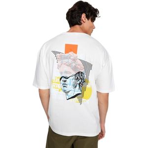 Trendyol Ecru, Unisex Oversized/Brede Pasvorm, Artistiek Gebreid T-Shirt Met Print Op De Achterkant Tmnss23Ts00151