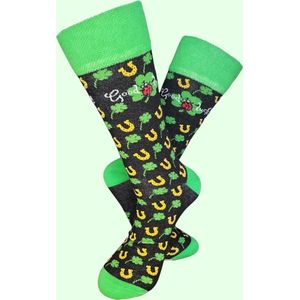 Verjaardags cadeau - Opkikker sokken - Geluk - Print sokken - vrolijke sokken - valentijn cadeau - aparte sokken - Hoefijzer - grappige sokken - leuke dames en heren sokken - moederdag - vaderdag - Socks waar je Happy van wordt - Maat 36-40
