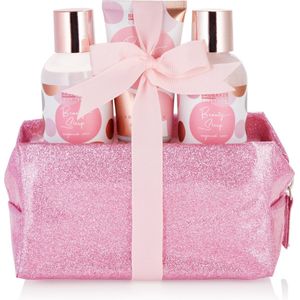 BRUBAKER Cosmetics Bad- en Doucheset Beauty Sleep Sugared Rose - Rozengeur - Cadeautip Vrouw - Cadeau Idee - 4-Delige Geschenkset in Praktische Toilettas - Roze Roségoud - Moederdag cadeautje