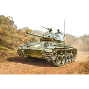 1:35 Italeri 6587 M24 Chaffee Tank - Korean War Plastic Modelbouwpakket