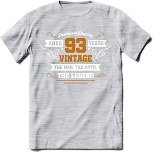 93 Jaar Legend T-Shirt | Goud - Wit | Grappig Verjaardag en Feest Cadeau Shirt | Dames - Heren - Unisex | Tshirt Kleding Kado | - Licht Grijs - Gemaleerd - 3XL