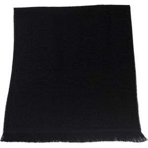 Zwarte wollen sjaal