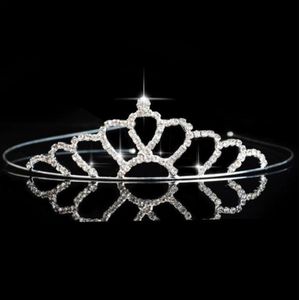 Fiory Tiara | Tiara met strass steentjes| Kroontje bling bling| prinsessen kroontje| Diadeem| Haarsieraad met steentjes| volwassenen en kinderen| zilver kroon