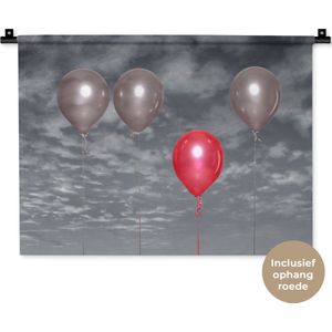 Wandkleed Rood zwart wit - Een zwart-wit foto met drie grijze ballonnen en een rode ballon Wandkleed katoen 60x45 cm - Wandtapijt met foto