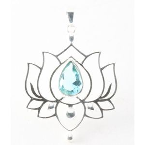 Opengewerkte zilveren lotus hanger met blauwe topaas