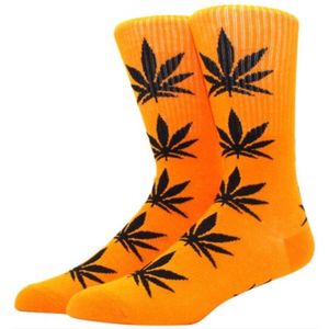 CHPN - Wiet sokken - Weed socks - Cadeau - Sokken - Oranje/Zwart - Unisex - One size - 36-46