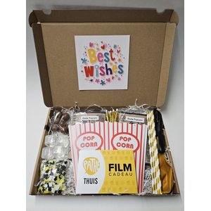 Film Pret Pakket - Best Wishes met filmcadeaubon, mystery card met persoonlijke (video)boodschap en vele film-feestartikelen | Verjaardag | Jubileum | Zomaar