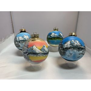 4 kerstballen in de Bob Ross stijl handpainted