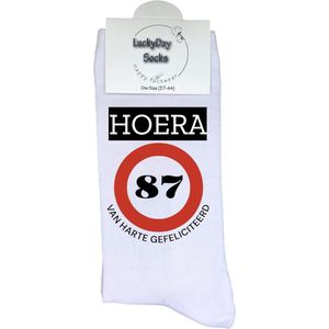87 jaar Sokken - Gefeliciteerd - Jarig - Verjaardag - Grappige cadeau - Cadeau voor vrouw man - Kado - Verjaardags sokken - Verjaardags cadeau - Sokken waar je vrolijk van wordt - Maat 37-44
