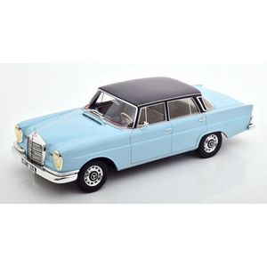 De 1:18 Diecast Modelauto van de Mercedes-Benz 220SE uit 1959 in blauw. De fabrikant van het schaalmodel is Cult Models. Dit model is alleen online verkrijgbaar