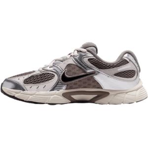 Nike nike v5 rnr (gs) (consumer fac in de kleur grijs.