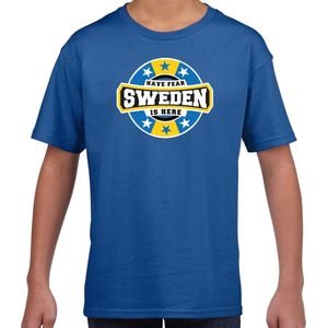 Have fear Sweden is here t-shirt met sterren embleem in de kleuren van de Zweedse vlag - blauw - kids - Zweden supporter / Zweeds elftal fan shirt / EK / WK / kleding 110/116
