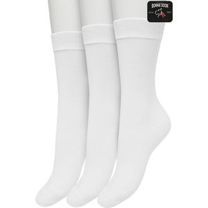 Bonnie Doon Basic Sokken Dames Wit maat 36/42 - 3 paar - Basis Katoenen Sok - Gladde Naden - Brede Boord - Uitstekend Draagcomfort - Perfecte Pasvorm - 3-pack - Multipack - Effen - White - OL834223.103